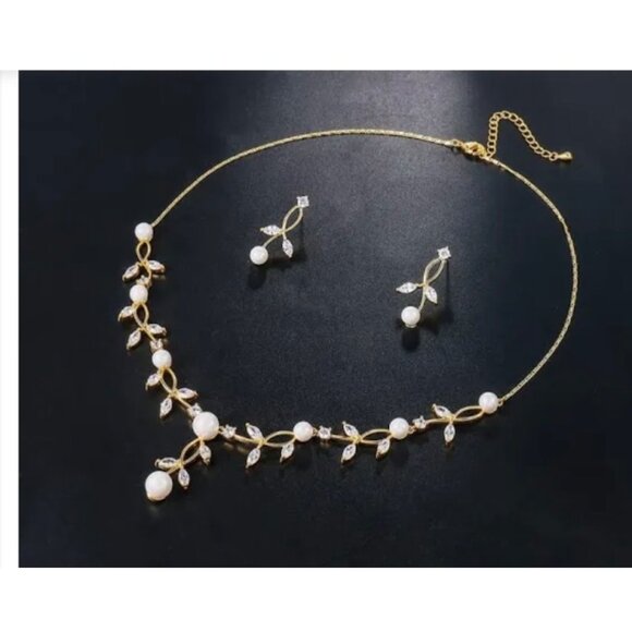 MEEDOZ pearl gold tone Jewelry Set Pendant Necklace and Dangle Earring - Picture 9 of 9